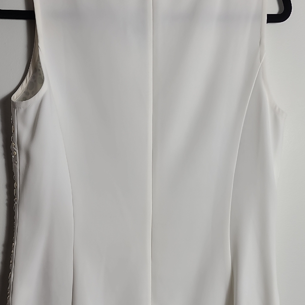 ST.JOHN Evening Ivory With Silver and Cream  Elegant Sleeveless Top Size 8 - Picture 13 of 16